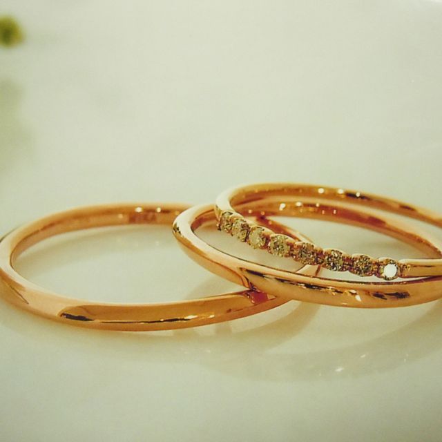 【メデルジュエリー(Mederu jewelry)の口コミ】 「シンプルなデザイン」と「ピンクゴールド」というふたつの条件で探して…