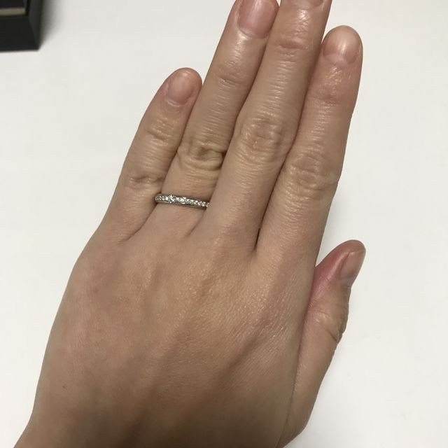 【ラザール ダイヤモンド(LAZARE DIAMOND)の口コミ】 鍛造でダイヤモンドが入ったものが欲しく、各店を回っていました。一石で…