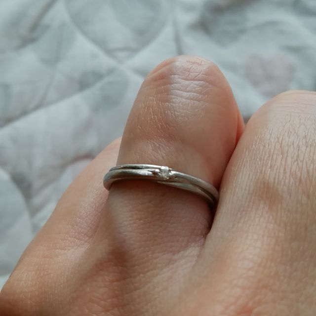 【銀座ダイヤモンドシライシの口コミ】 婚約指輪も銀座ダイヤモンドシライシの指輪をもらっていました。婚約指輪…