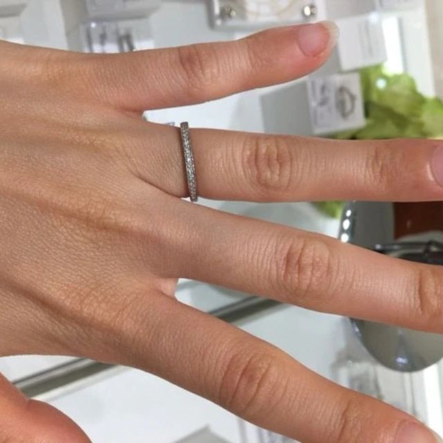 【festaria bijou SOPHIA(フェスタリア ビジュソフィア)の口コミ】 プラチナの質感が良い点とシンプルなデザイン、メレダイヤのしっかりとし…