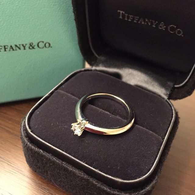 【ティファニー(Tiffany & Co.)の口コミ】 デザインが好みだったこと(シルエットがきれいでした)と石の大きさがちょ…