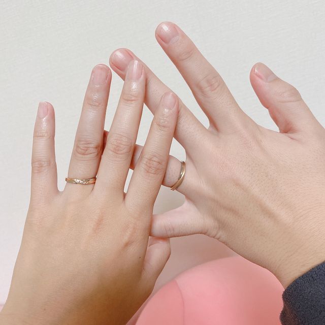 【銀座ダイヤモンドシライシの口コミ】 プラチナだけでなく、プラチナとゴールドが組み合わせてある指輪で、オー…