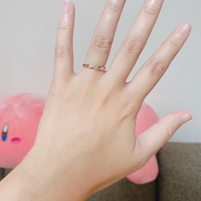 【銀座ダイヤモンドシライシの口コミ】 プラチナだけでなく、プラチナとゴールドが組み合わせてある指輪で、オー…