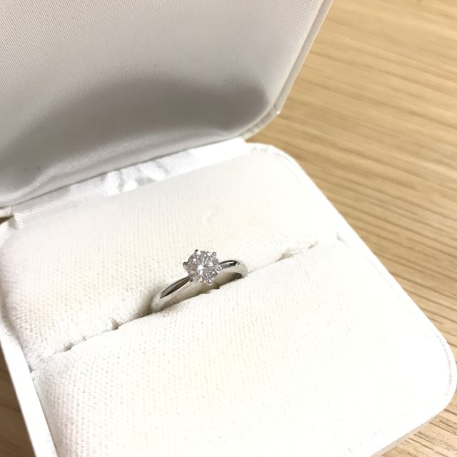 【ロコ・アラモードの口コミ】 ブランドよりもダイヤの質にこだわりたかったので、予算内で最高のダイヤ…