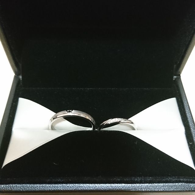 【エクセルコダイヤモンド(EXELCO DIAMOND)の口コミ】 予算内で、満足のいくデザインだった
シンプルで洗練されたデザインがよか…