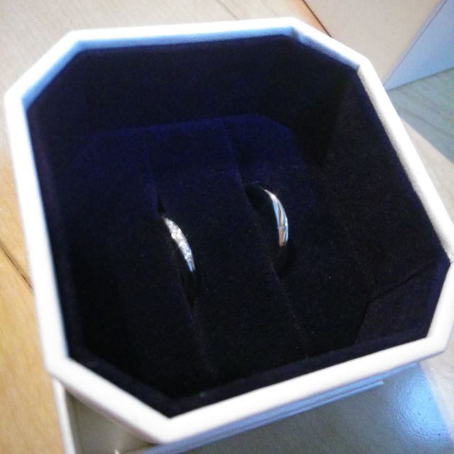 【4℃ BRIDAL(ヨンドシーブライダル)の口コミ】 保証がついているところが決め手でした。海外ブランドも見ましたが、最後…