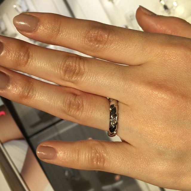 【ショーメ(CHAUMET)の口コミ】 デザイン性のある指輪を選びたかったので、いろいろなブランドをみて回り…