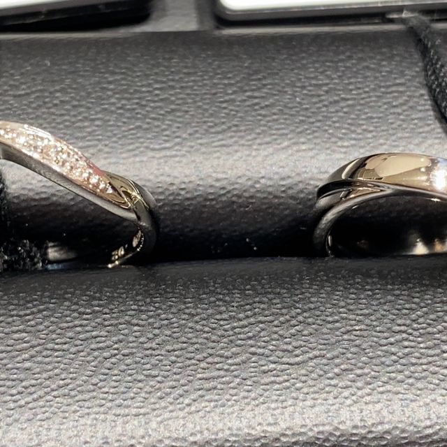 【ラザール ダイヤモンド(LAZARE DIAMOND)の口コミ】 「クルーズ オブ ハート」というウェーブラインの指輪です。ウェーブが一…