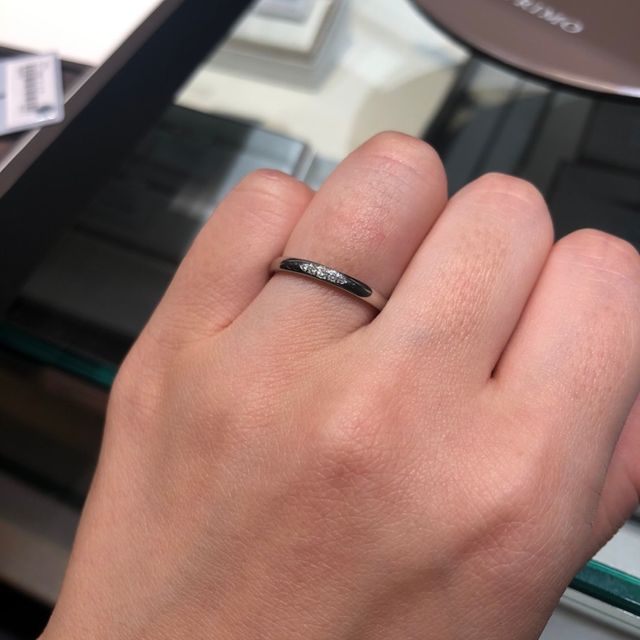 【アイプリモ(I-PRIMO)の口コミ】 5粒か3粒並びの指輪を探していたため、いくつか試着させていただいたので…