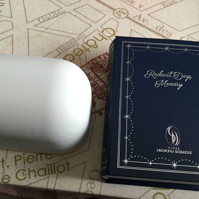 【銀座ダイヤモンドシライシの口コミ】 付けたときに一直線になるよりは、少しねじれ等の動きがある方がいいと思…