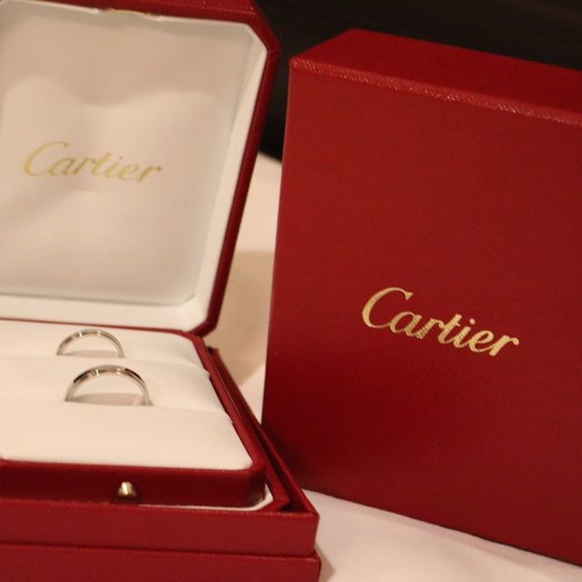 【カルティエ(Cartier)の口コミ】 結婚指輪を決めるにあたって、①主人に似合うこと②夫婦全く同じデザインで…