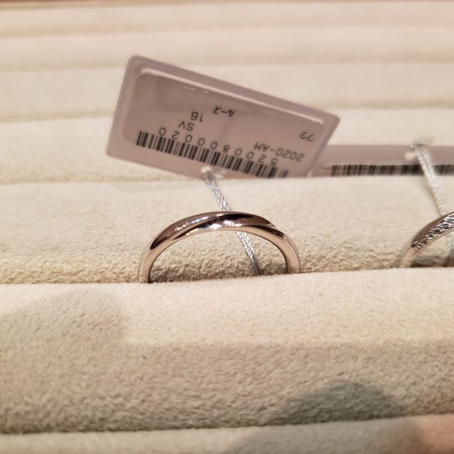 【TRECENTI(トレセンテ)の口コミ】 せっかくの結婚指輪なのできれいな見た目、自分の納得したものにしたいと…