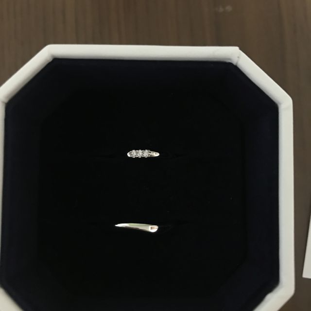 【4℃ BRIDAL(ヨンドシーブライダル)の口コミ】 微妙にちがうデザインの指輪や、さまざまな色や素材から選ぶとなると、い…