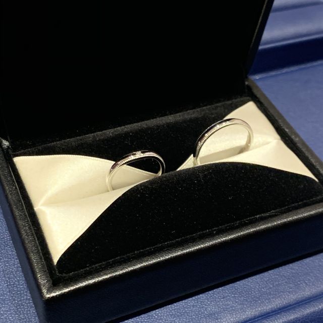 【エクセルコダイヤモンド(EXELCO DIAMOND)の口コミ】 デザインが素敵でスタッフさんの対応が素晴らしかったのが決め手です。ミ…