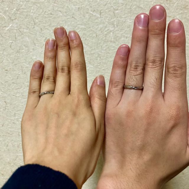 【銀座ダイヤモンドシライシの口コミ】 指輪は毎日付けるものなので、シンプルながら飽きのこないエレガントなデ…