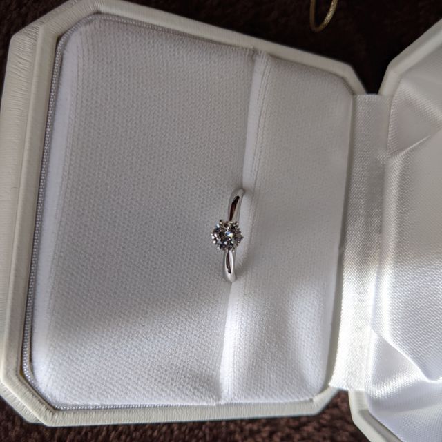 【カオキ　ダイヤモンド専門卸直営店の口コミ】 質の高いダイヤモンドが選択できたのとカット技術が高いのが決め手となり…