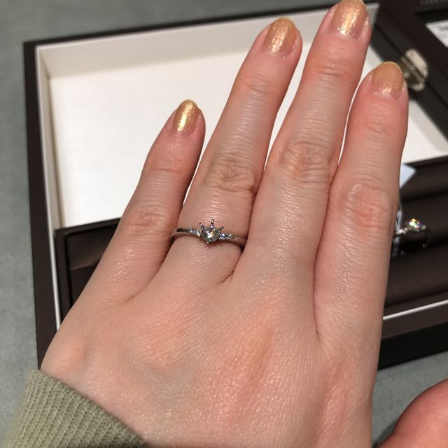 【アイプリモ(I-PRIMO)の口コミ】 プラチナのほかにゴールドやピンクゴールドが選べることや、とにかくスタ…