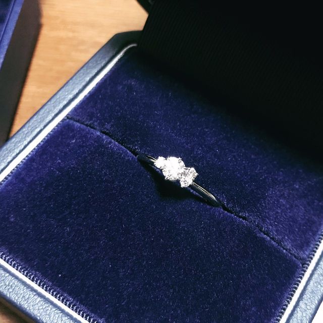【銀座ダイヤモンドシライシの口コミ】 来店日の2日前に発売された新作のリングであり、その発売日が彼女の誕生日…