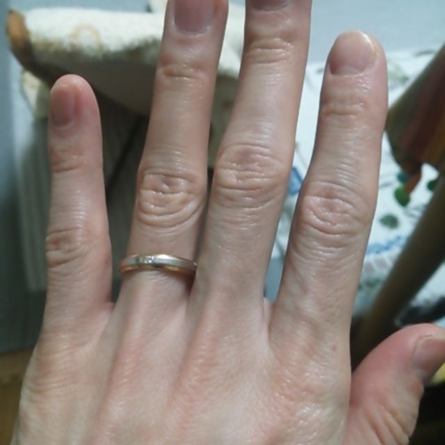【アイプリモ(I-PRIMO)の口コミ】 主人、私も指が太いのでシルバー単色で細めのリングだと、華奢な感じにな…
