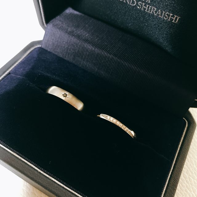 【銀座ダイヤモンドシライシの口コミ】 夫と手の特徴やリングの好みが違ったため、デザインが決まっているペアリ…