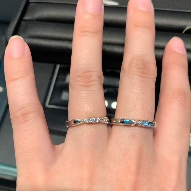 【エクセルコダイヤモンド(EXELCO DIAMOND)の口コミ】 エリザベートの婚約指輪が気に入ったので、結婚指輪もエリザベートにしま…