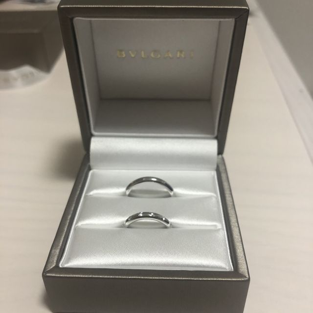 【ブルガリ(BVLGARI)の口コミ】 細めのデザインの指輪を探していたのですが、細めのデザインでダイヤモン…
