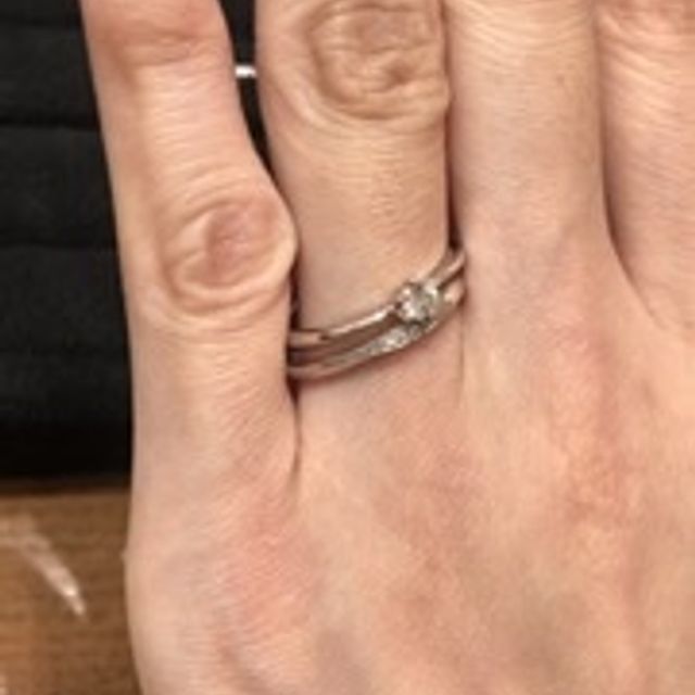 【TRECENTI(トレセンテ)の口コミ】 細身のデザインで、指が細長くキレイに見えたのか良かったです。ダイヤも…