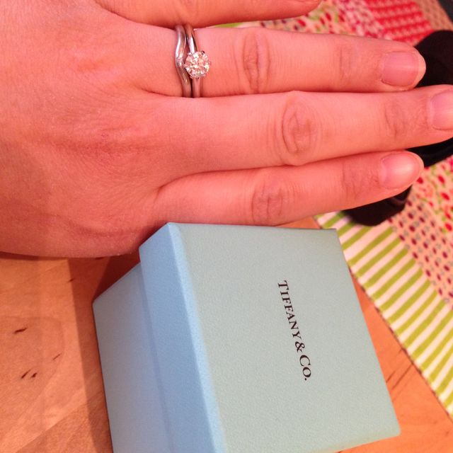 【ティファニー(Tiffany & Co.)の口コミ】 婚約指輪は絶対にティファニーセッティングの一粒ダイヤと決めていました…