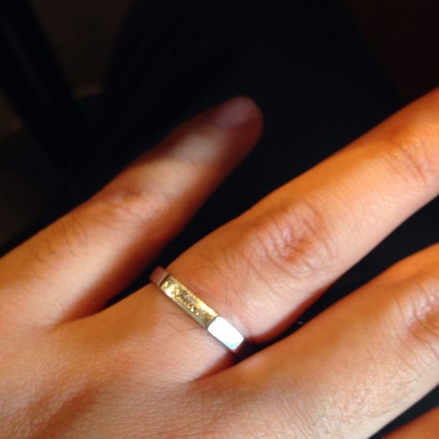 【グッチ(GUCCI)の口コミ】 ありがちなデザインは嫌だったので、あんまり見かけない角ばったデザイン…