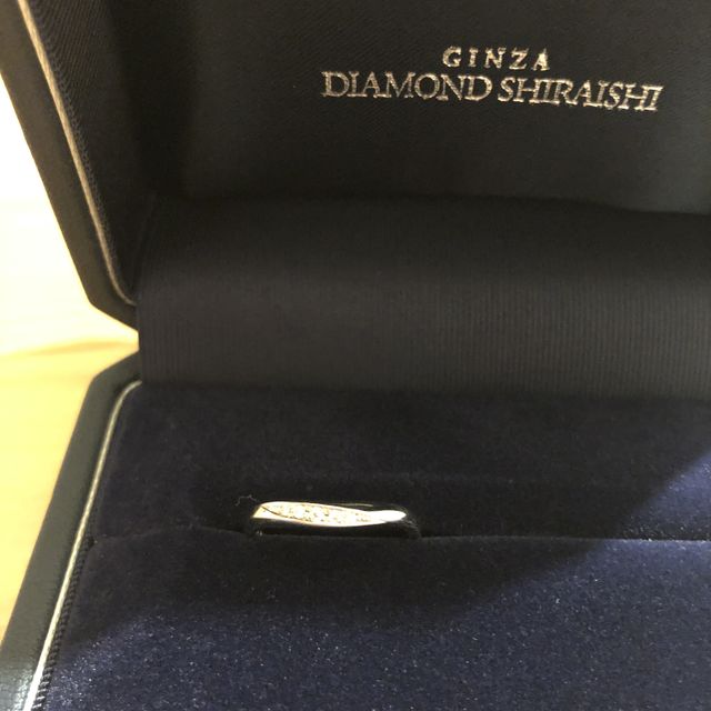 【銀座ダイヤモンドシライシの口コミ】 店員さんの対応は、お茶とお菓子がついてくる、丁寧だけどカジュアルな雰…