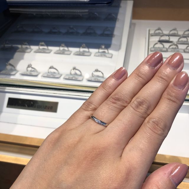 【銀座ダイヤモンドシライシの口コミ】 末永く毎日身に着ける結婚指輪なので、気に入ったデザインで付け心地が良…