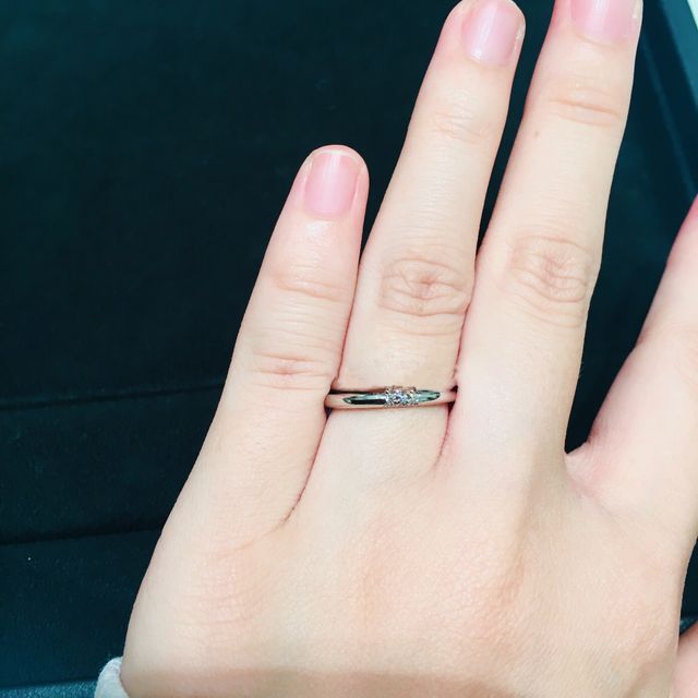 【ティファニー(Tiffany & Co.)の口コミ】 ダイヤ無しの結婚指輪も使いやすくて良いと思いますが、せっかくなのでダ…