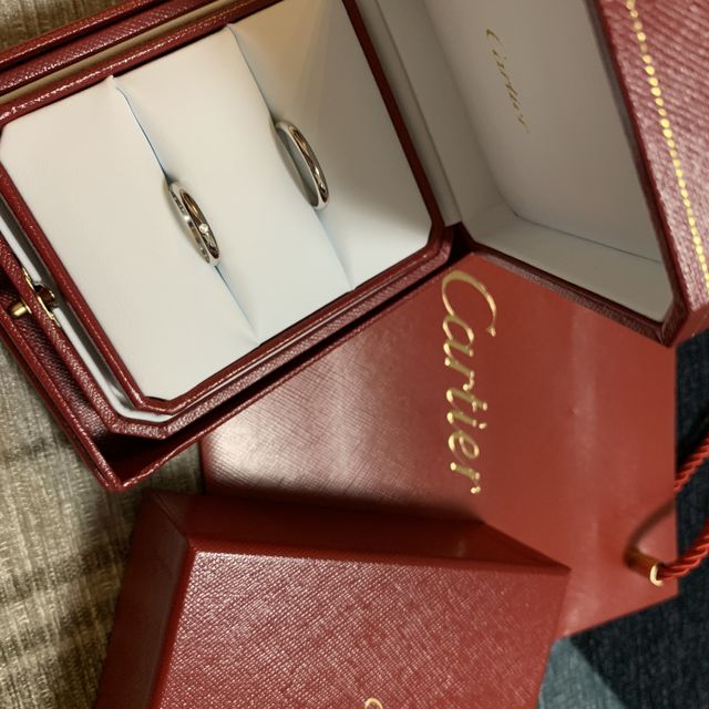 【カルティエ(Cartier)の口コミ】 指が太く、あまり指輪が目立たないような
シンプルなデザインの指輪を探し…