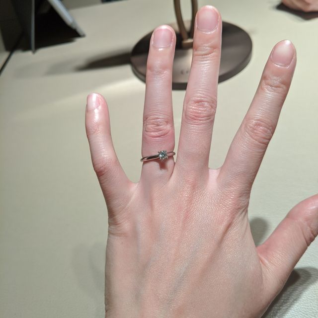 【カルティエ(Cartier)の口コミ】 王道のソリテール1895です。
婚約指輪といえばこれ！というイメージだった…