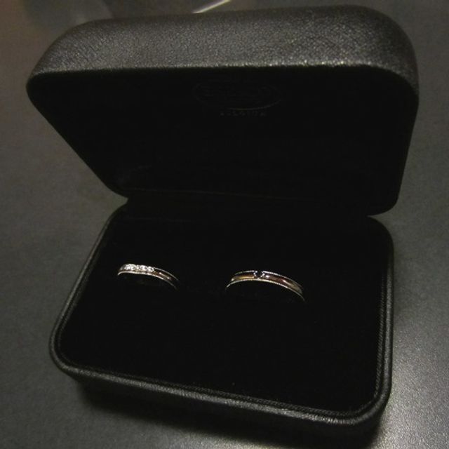 【エクセルコダイヤモンド(EXELCO DIAMOND)の口コミ】 シンプルだけど、ほんの少しだけ装飾のあるものを探していたのですが
手に…