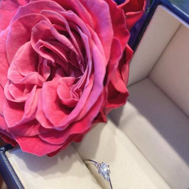 【GALA JEWELRY(ガラジュエリー)の口コミ】 デザインはかなり多く、迷いましたが、好みに合わせて提案して下さったの…