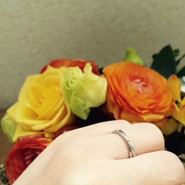 【STAR JEWELRY(スタージュエリー)の口コミ】 ほぼ即決でした。
シンプルなものよりも、デザイン性のあるものを選ぼうと…