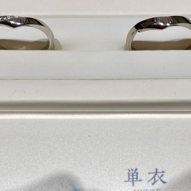 【俄(にわか)の口コミ】 一つ一つの指輪にテーマがあり、それを元にデザインされています。テーマ…