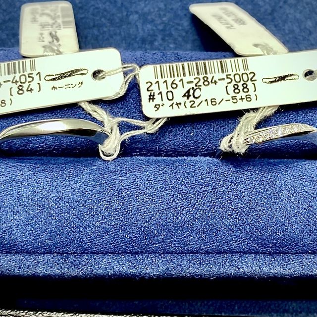 【4℃ BRIDAL(ヨンドシーブライダル)の口コミ】 指輪のデザインが気に入ったため、購入しました。メンズリングにも、レデ…