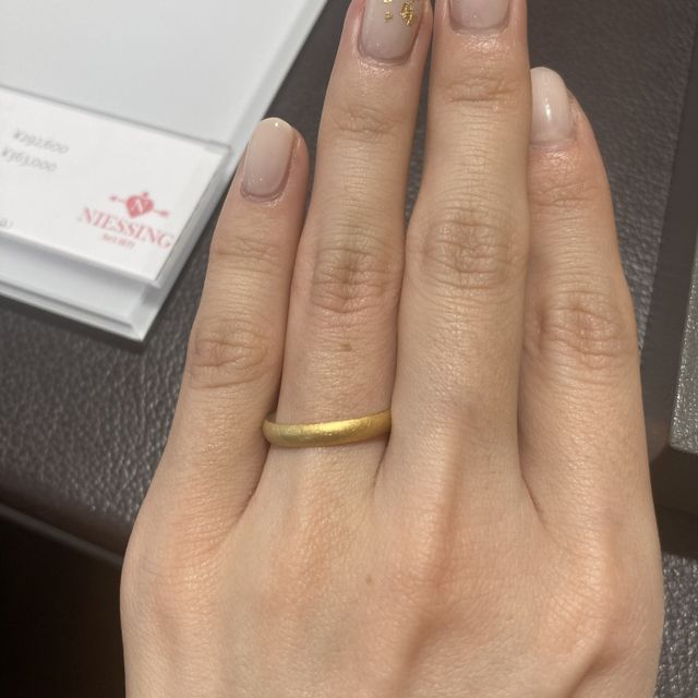 【NIESSING(ニーシング)の口コミ】 アイリスという、グラデーションのデザインです。ホワイト寄りのゴールド…