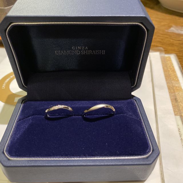 【銀座ダイヤモンドシライシの口コミ】 指輪のデザインが良く、気に入りました。また彼女も気に入りました。末永…