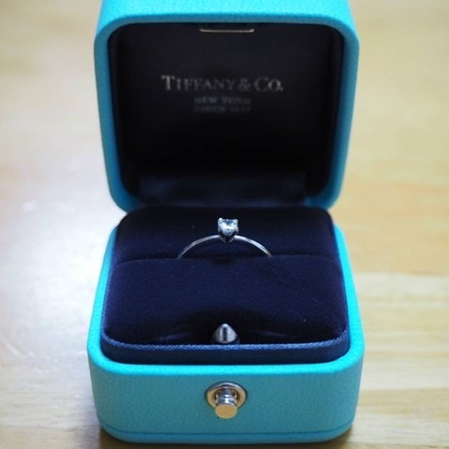 【ティファニー(Tiffany & Co.)の口コミ】 婚約指輪といえばティファニー！という印象があり、憧れのブランドでした…
