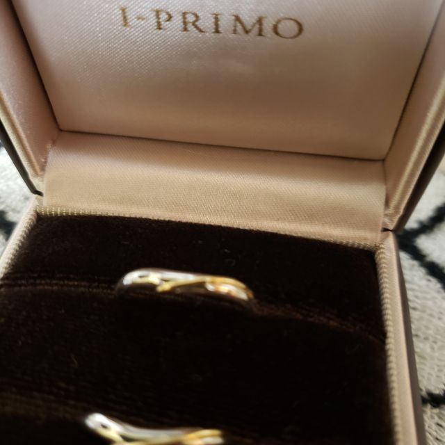 【アイプリモ(I-PRIMO)の口コミ】 デザインはシンプルなものを探してました。決め手はゴールド入りなのとvカ…