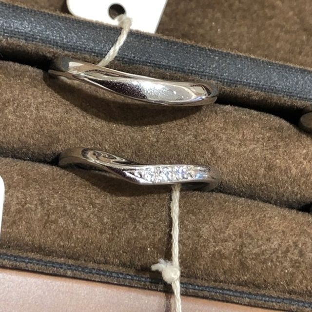 【アンジェリックフォセッテ(Angelique Fossette)の口コミ】 ひねりの入った立体感のあるラインが、角度によって見え方が違くてきれい…