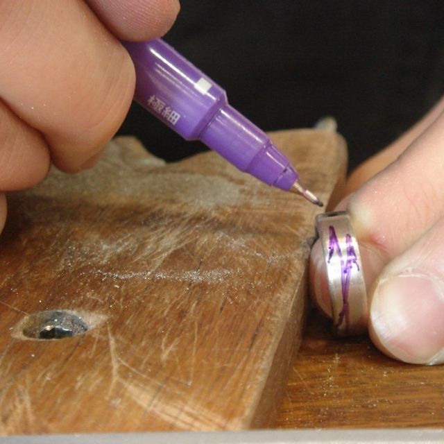 【SORA(ソラ)の口コミ】 初めは既製品やフルオーダーの指輪も検討しましたが、一生の記念になるの…