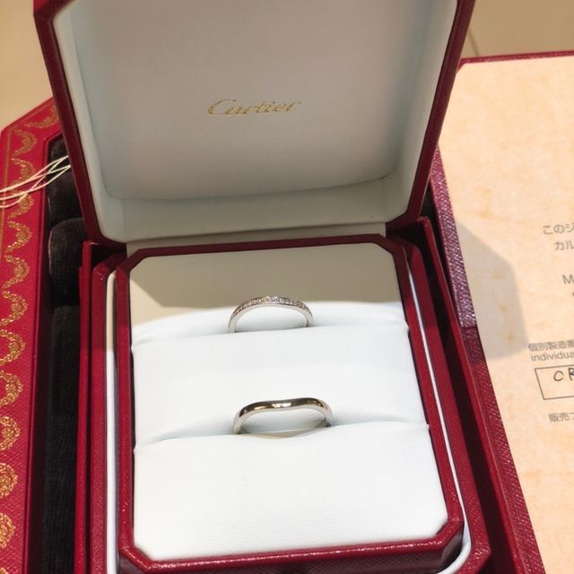【カルティエ(Cartier)の口コミ】 ①ブランド、②指輪のデザイン、③旦那さまのリングと同じブランドでそろえた…