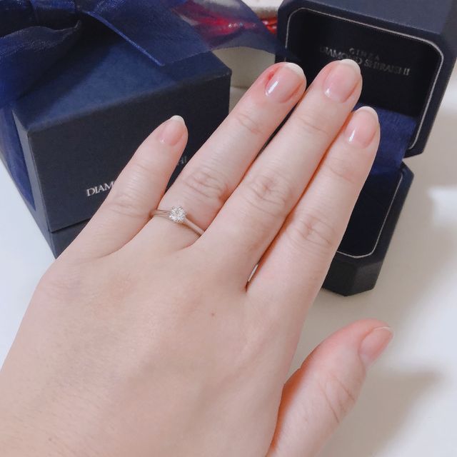 【銀座ダイヤモンドシライシの口コミ】 私の指の特徴に合わせて似合う指輪をいくつか選んできていただいたので選…