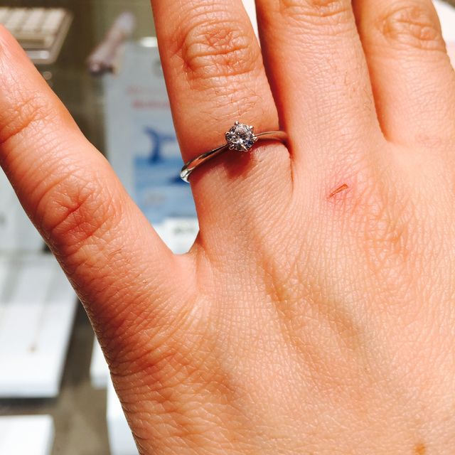 【A・D・A(エー・ディー・エー)の口コミ】 理想のダイヤと出会うことができました。
以前から通っていたお店、働くス…