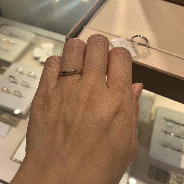 【ブルガリ(BVLGARI)の口コミ】 ネットでもみていたコロナウェディングをつけているのがこの写真です。綺…