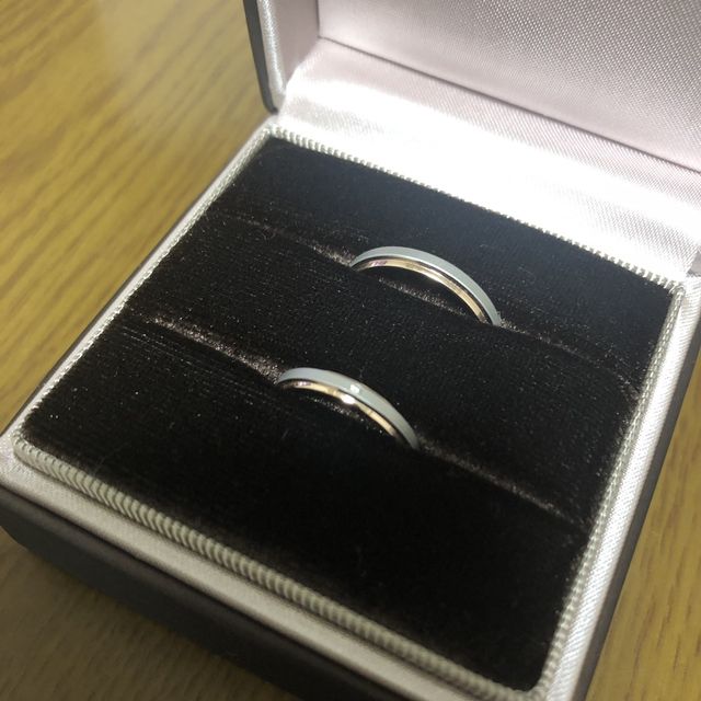 【アイプリモ(I-PRIMO)の口コミ】 1.デザイン
元々シンプルなデザインで、かつ色味があるものを探していたの…